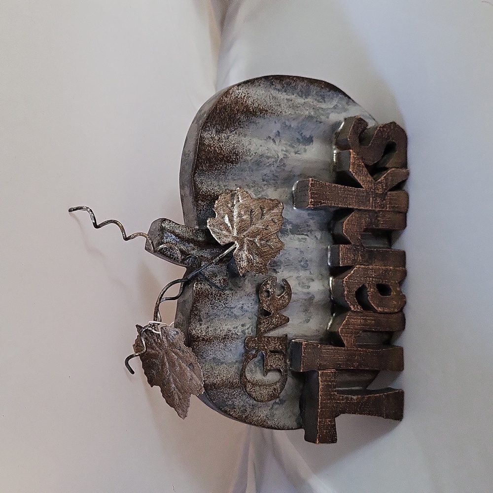 Robert Stanley signature collection Harvest decor